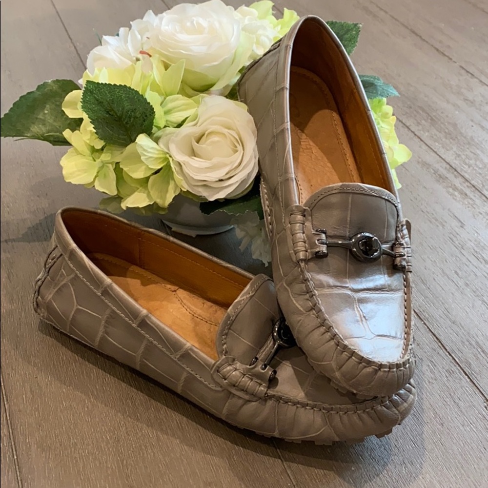 COACH faux crocodile driving loafers size 7B